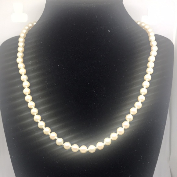 Marvella | Vintage | Dainty | Faux Pearl | Matte | Necklace | Approx. 16” - Picture 2 of 6